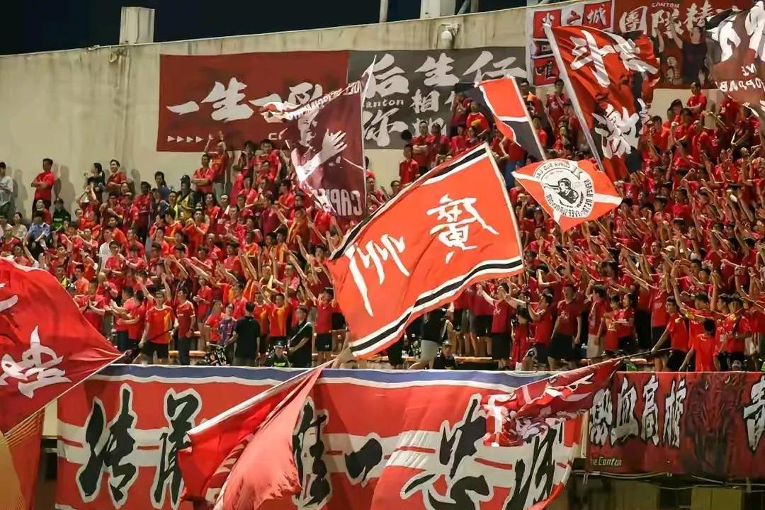 爱游戏官网-包含赛前突围战来临，广州队围绕社区盾内部沟通，话题不断，控场能力受关注的词条