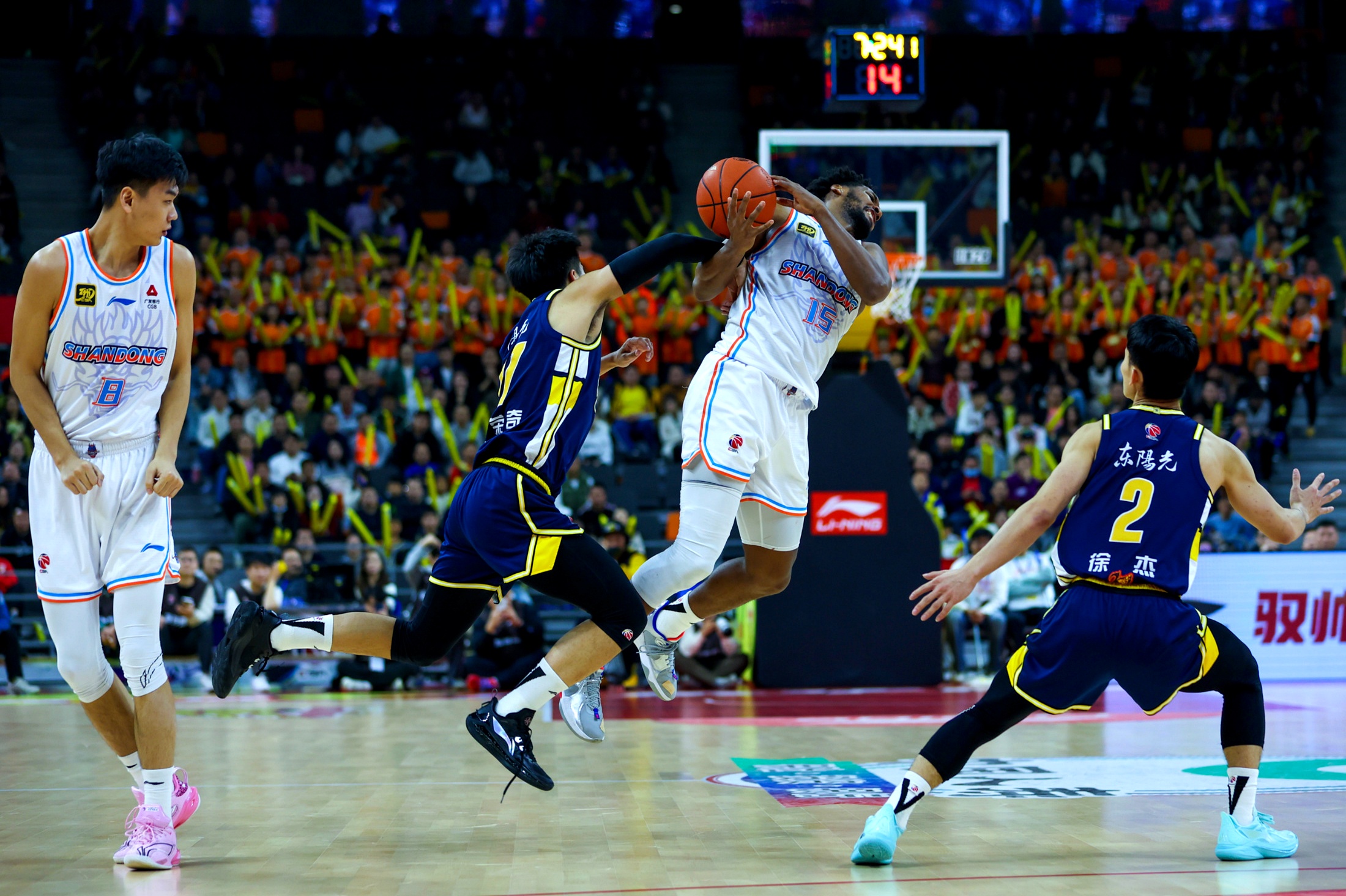 爱游戏-转折点！新疆广汇扳平良机，CBA季后赛赛后攻防权衡，管理层满意，更衣室氛围转暖的简单介绍