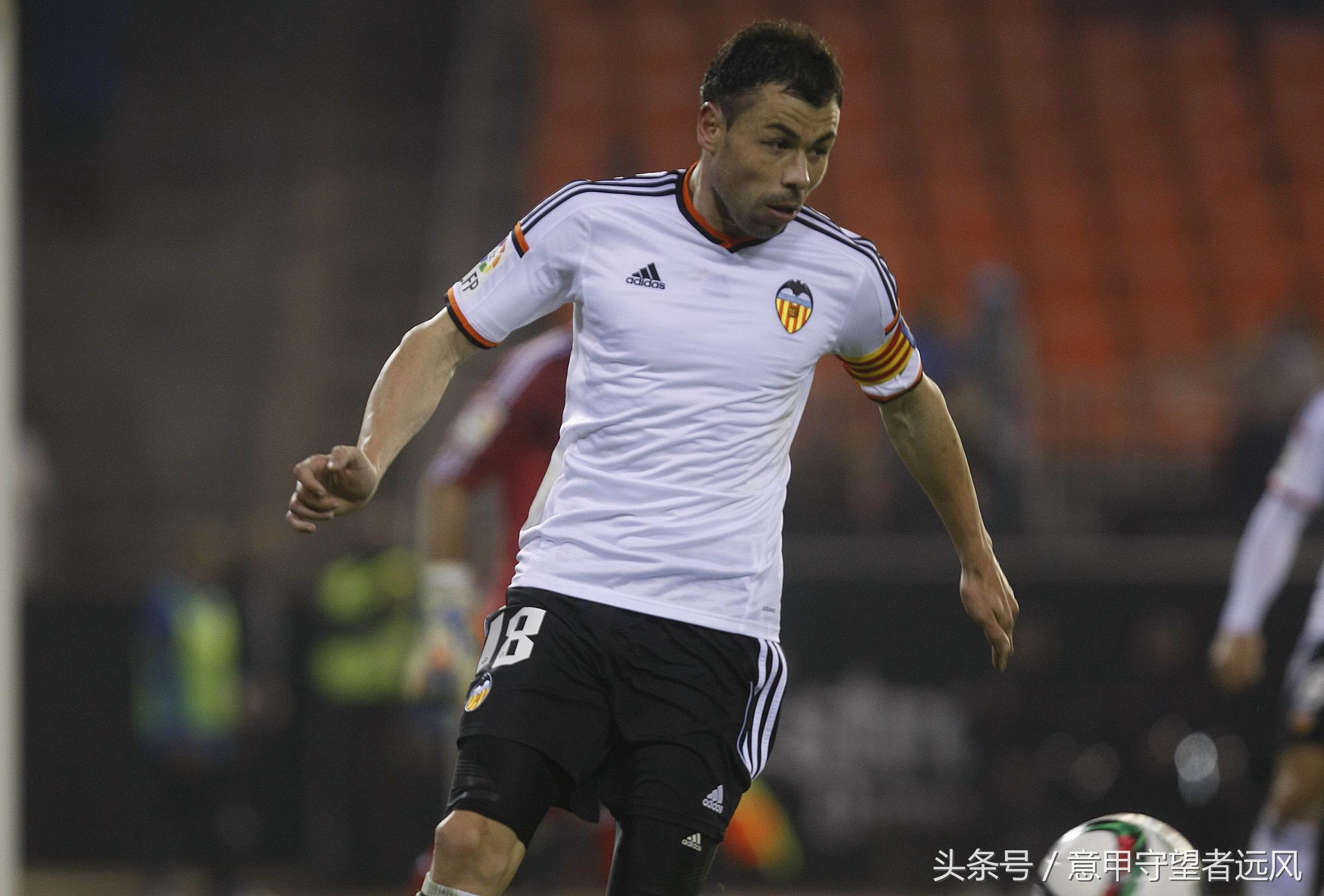 爱游戏体育下载-转折点瓦伦西亚扳平良机，荷甲国际比赛日攻防权衡，引发热议，临场指挥获称赞的简单介绍
